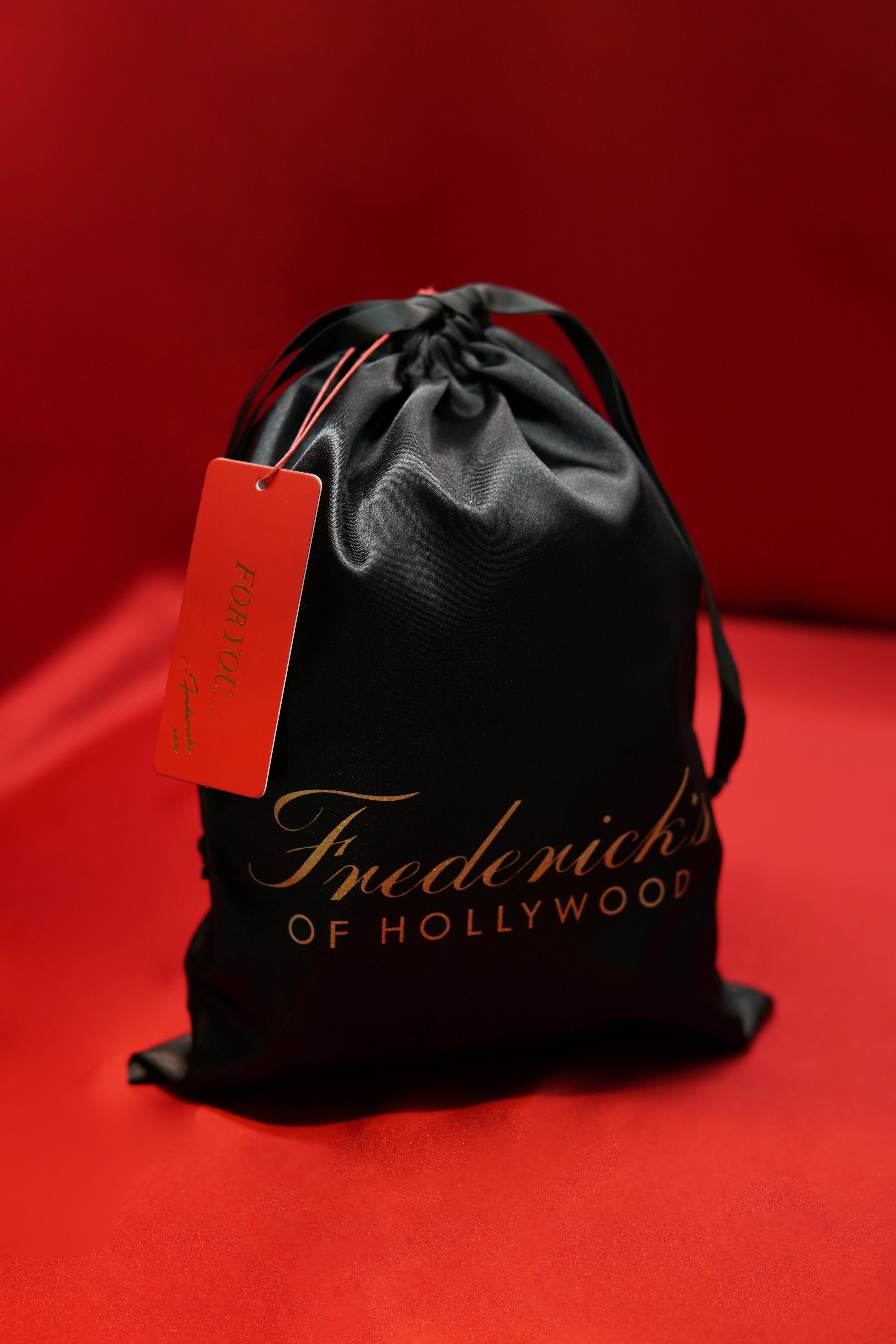 Satin Gift Pouch With Tissue & Tag - Image 5